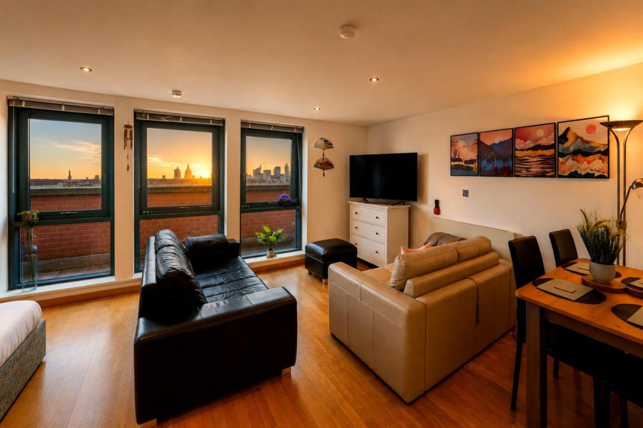 Sidemersey Livings- Convenient and Accessible 1-Bedroom Flat with a View